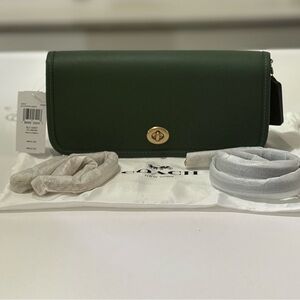 NWT COACH HUNTER GREEN DINKY BAG